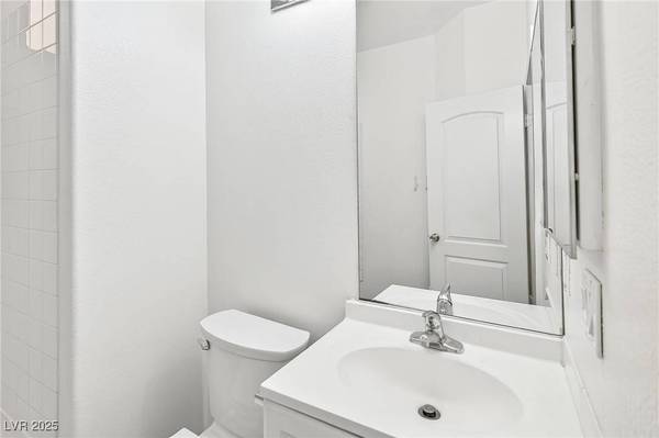 896 Clear Diamond AVE, Las Vegas, NV 89123