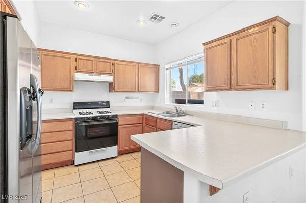 896 Clear Diamond AVE, Las Vegas, NV 89123