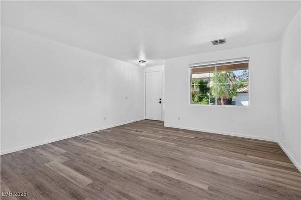 70 Blaven DR, Henderson, NV 89002