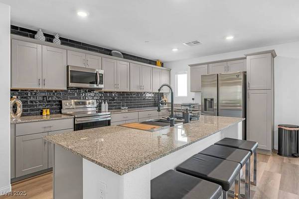 2821 Montage Sun RD #4, Las Vegas, NV 89183