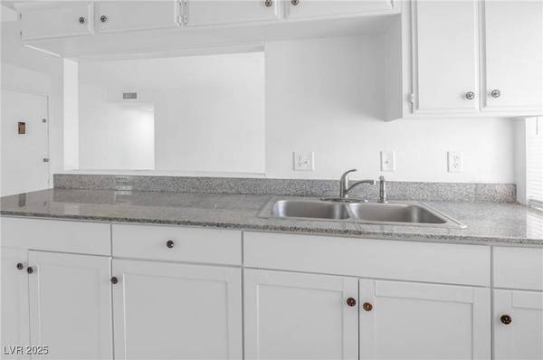 1405 Vegas Valley DR #281, Las Vegas, NV 89169