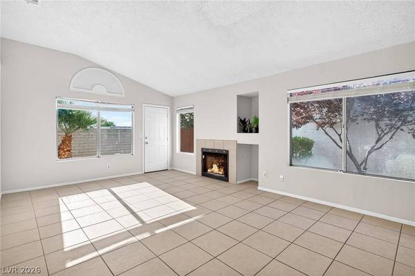2708 Ironside DR, Las Vegas, NV 89108