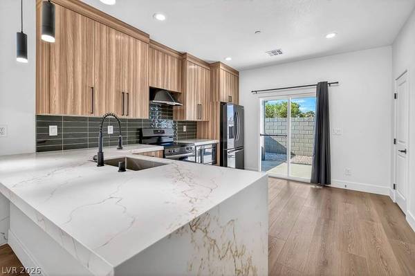 4877 E Cincinnati AVE, Las Vegas, NV 89104