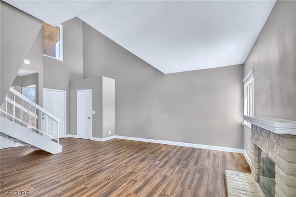 490 Searchlight DR, Las Vegas, NV 89110