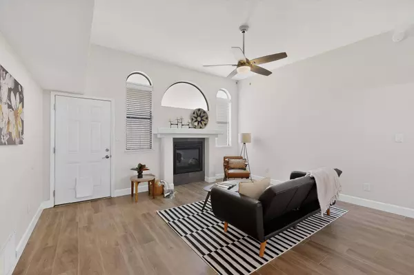 5209 Valentino ST NW, Albuquerque, NM 87120