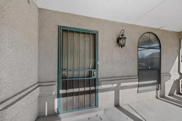 1 El Tigre DR, Los Lunas, NM 87031