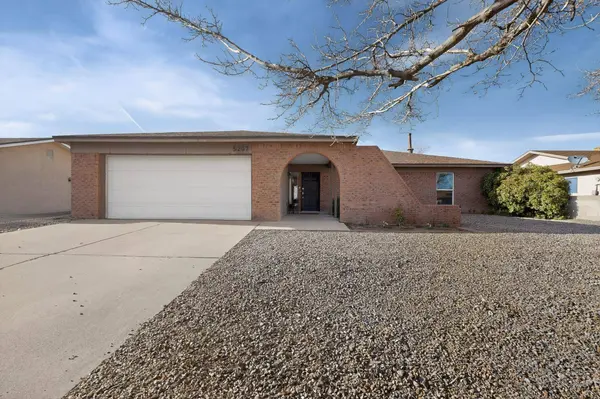 5207 Sooner TRL NW, Albuquerque, NM 87120