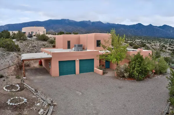 26 Calle Del Sol, Placitas, NM 87043
