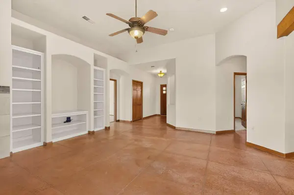 204 Dinkle RD, Edgewood, NM 87015
