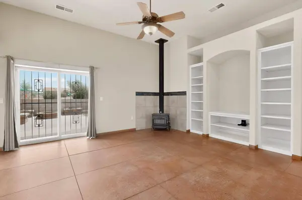 204 Dinkle RD, Edgewood, NM 87015