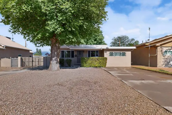 716 Florida ST SE, Albuquerque, NM 87108