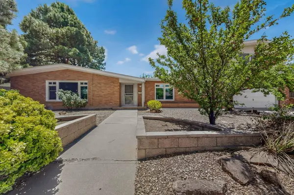 713 Montclaire DR NE, Albuquerque, NM 87110