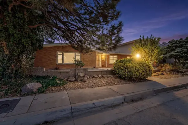 713 Montclaire DR NE, Albuquerque, NM 87110