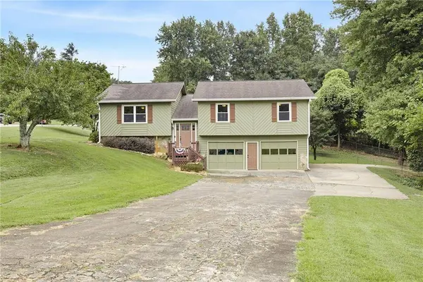 1090 Hickory RD, Canton, GA 30115