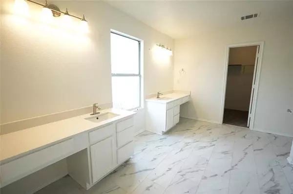 158 Jefferson Drive, Venus, TX 76084