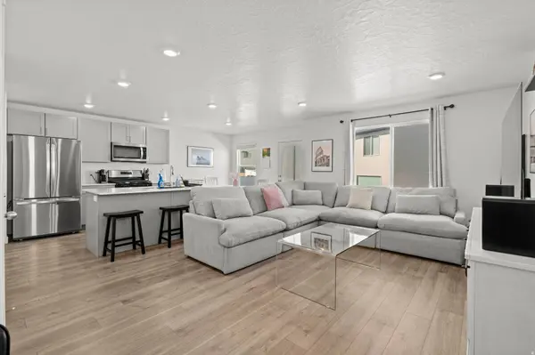 3742 S GOLD BANK DR W #1235, Magna, UT 84044