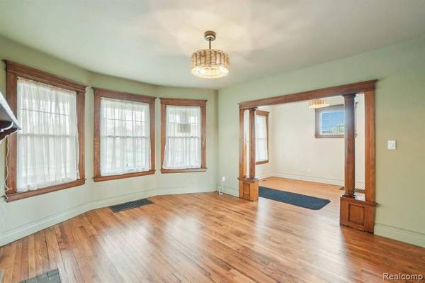 2901 LOTHROP Street, Detroit, MI 48206