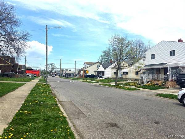 6871 WINTHROP Street, Detroit, MI 48228