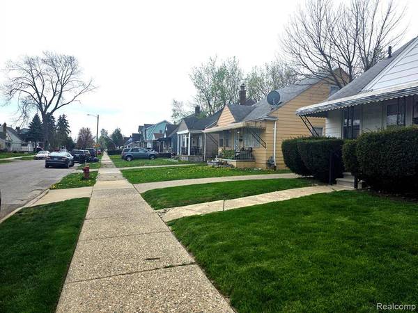 6871 WINTHROP Street, Detroit, MI 48228