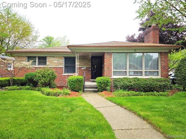 19266 Tyrone Street, Harper Woods, MI 48225