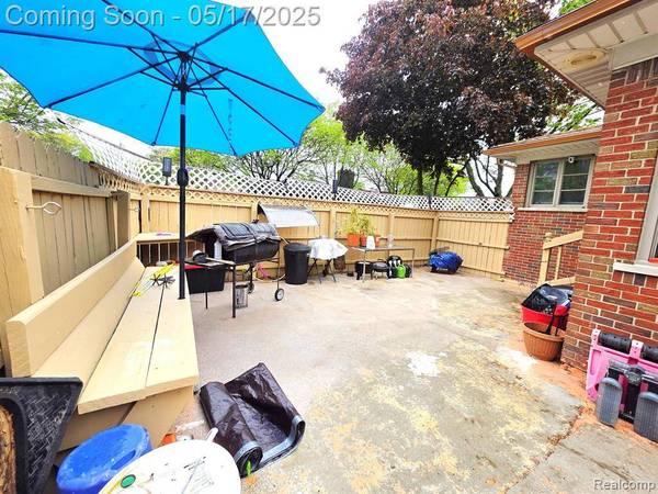 19266 Tyrone Street, Harper Woods, MI 48225