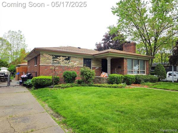 19266 Tyrone Street, Harper Woods, MI 48225