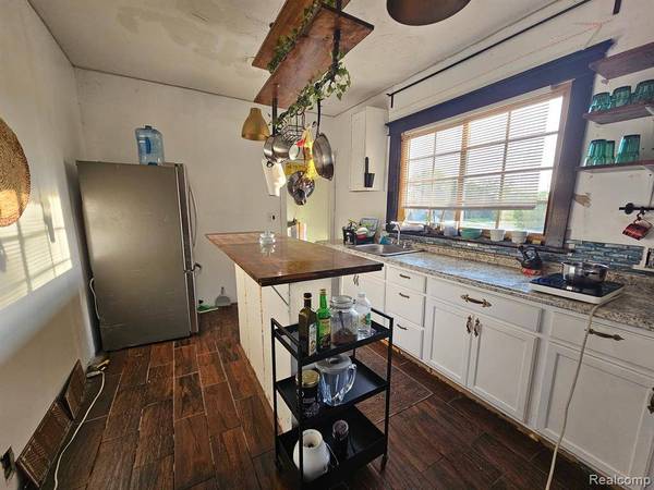 2538 FULLERTON Street, Detroit, MI 48238