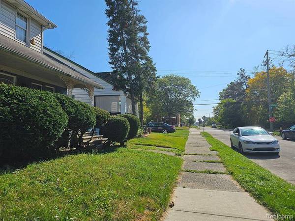 14216 KENTUCKY Street, Detroit, MI 48238
