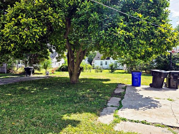 3519 S Bassett Street, Detroit, MI 48217