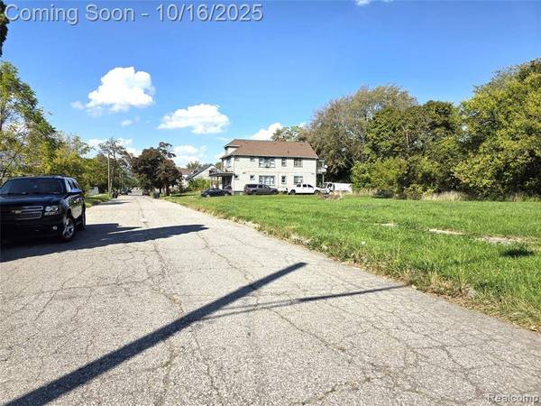 5855 Hurlbut Street, Detroit, MI 48213