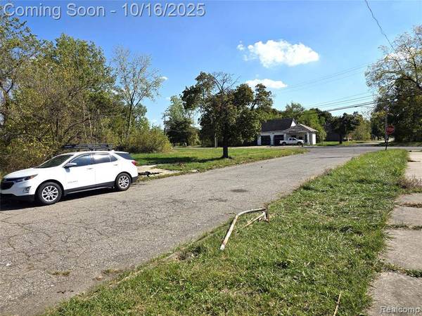 5855 Hurlbut Street, Detroit, MI 48213