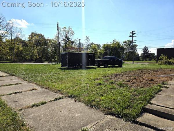 5855 Hurlbut Street, Detroit, MI 48213