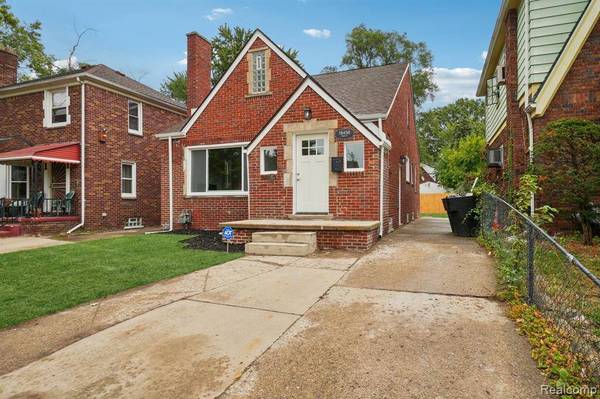 18438 Prairie Street, Detroit, MI 48221