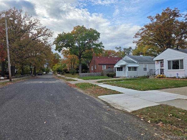 15626 Thatcher Street, Detroit, MI 48235