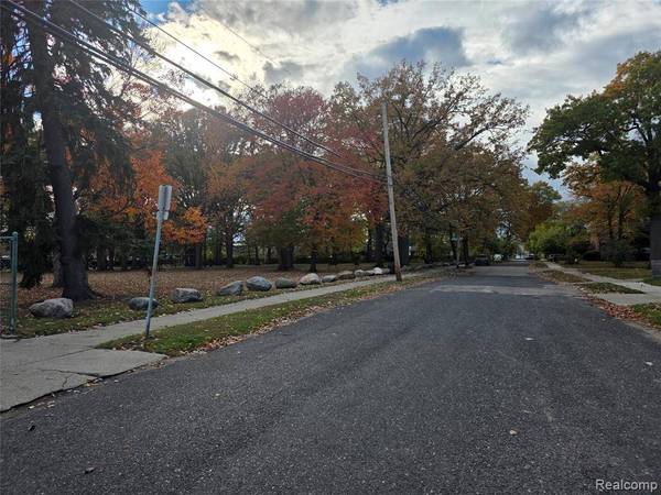 15626 Thatcher Street, Detroit, MI 48235