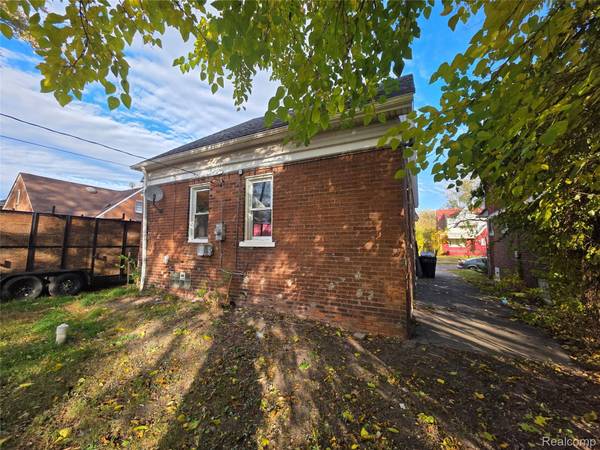 15739 Cruse ST, Detroit, MI 48227