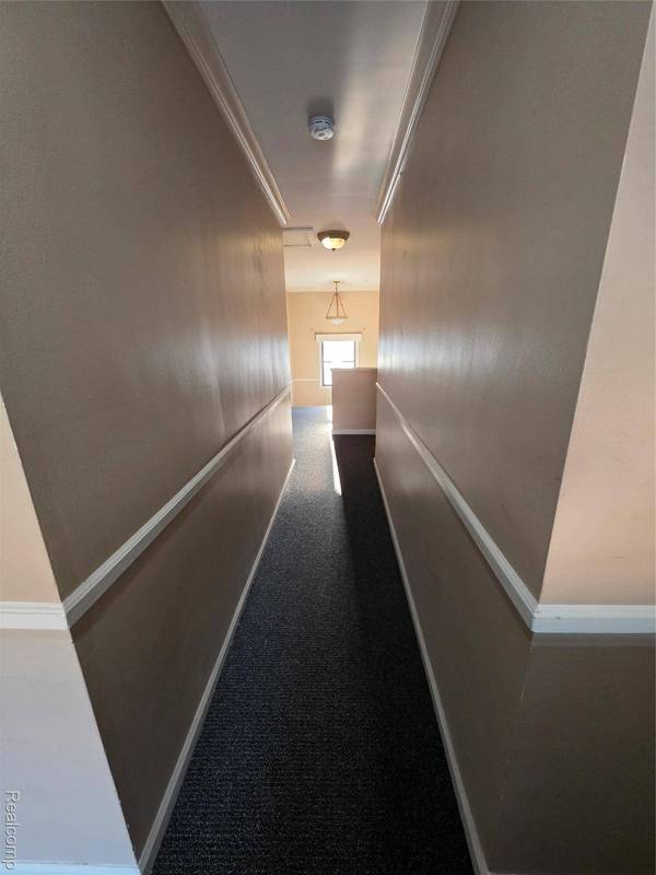 25863 Woodward AVE #204, Royal Oak, MI 48067