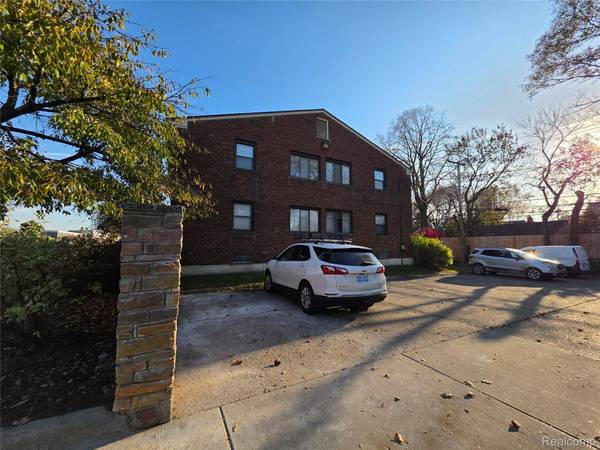 25863 Woodward AVE #204, Royal Oak, MI 48067