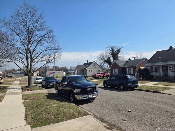 14981 Flanders ST, Detroit, MI 48205