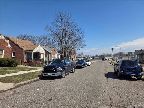 14981 Flanders ST, Detroit, MI 48205