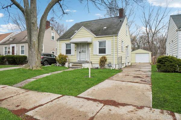 19717 Kenosha ST, Harper Woods, MI 48225