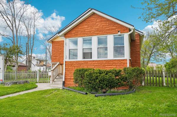 17380 Oakfield ST, Detroit, MI 48235