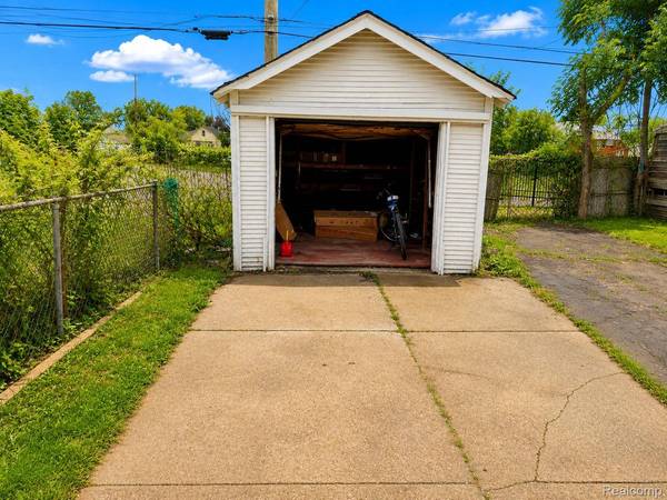 10189 Monica ST, Detroit, MI 48204