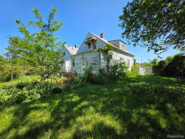 6081 Comstock ST, Detroit, MI 48211
