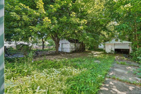 6526 Heyden ST, Detroit, MI 48228