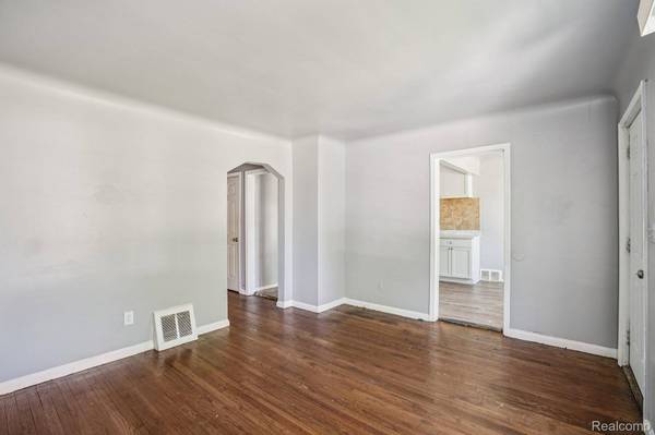6526 Heyden ST, Detroit, MI 48228
