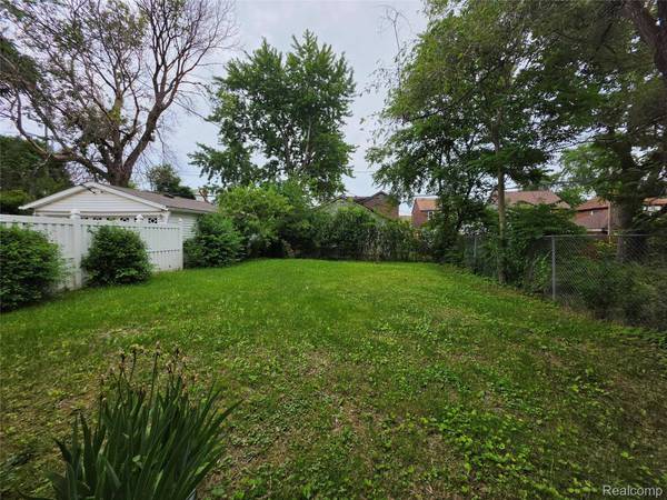 15832 Griggs ST, Detroit, MI 48238