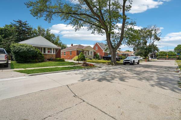 15237 Warwick AVE, Allen Park, MI 48101