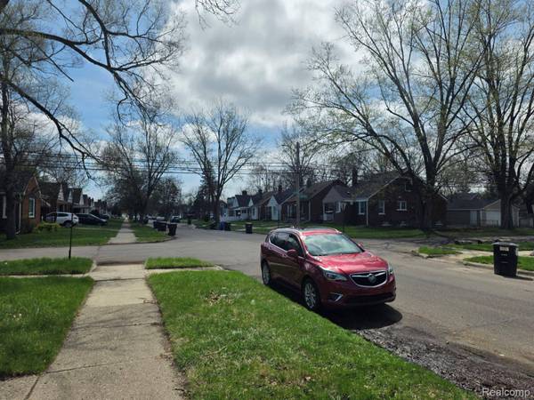 19400 Saint Marys ST, Detroit, MI 48235