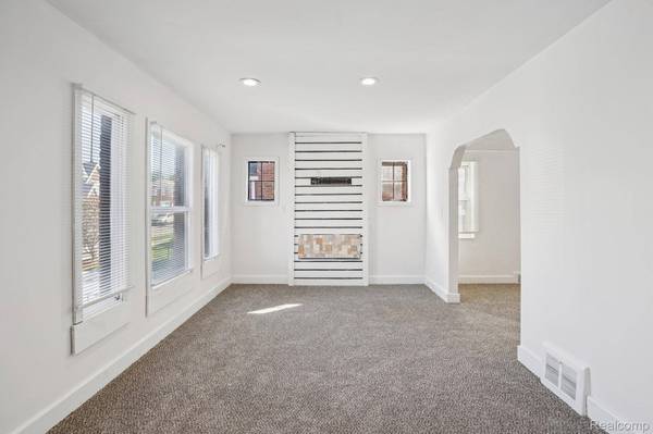 8064 Bliss ST, Detroit, MI 48234